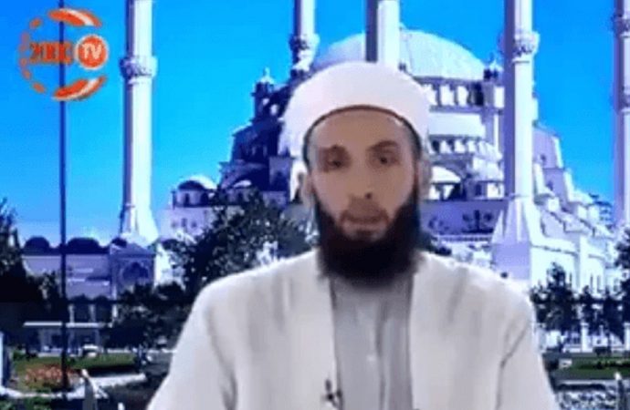Bütün 'hocaefendiler' mi böyle: Hz. Muhammed saç ekimini yasakladı, Allah ekene lanet etsin!