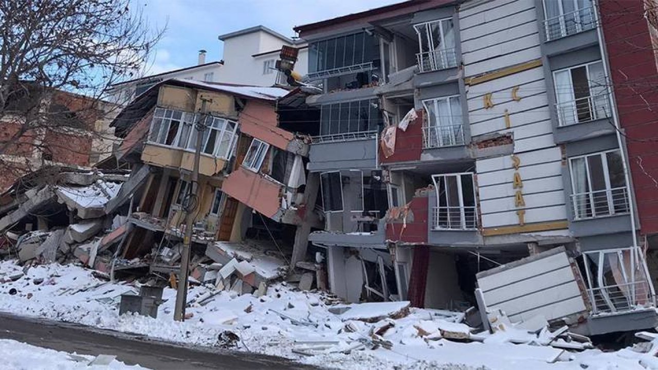 BAE, Gaziantep'te depremzedeler için sahra hastanesi kurdu