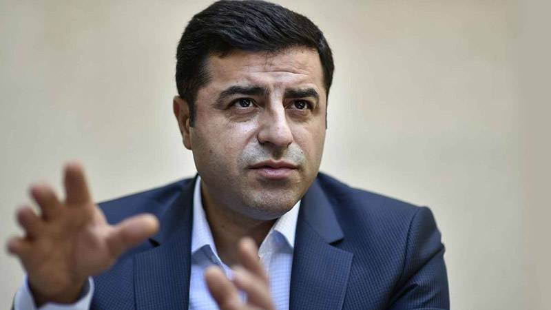 Selahattin Demirtaş: Madem tüm yetkileri kendisinde toplayıp tek adam oldu, şimdi biz Erdoğan’ı sorumlu tutmay