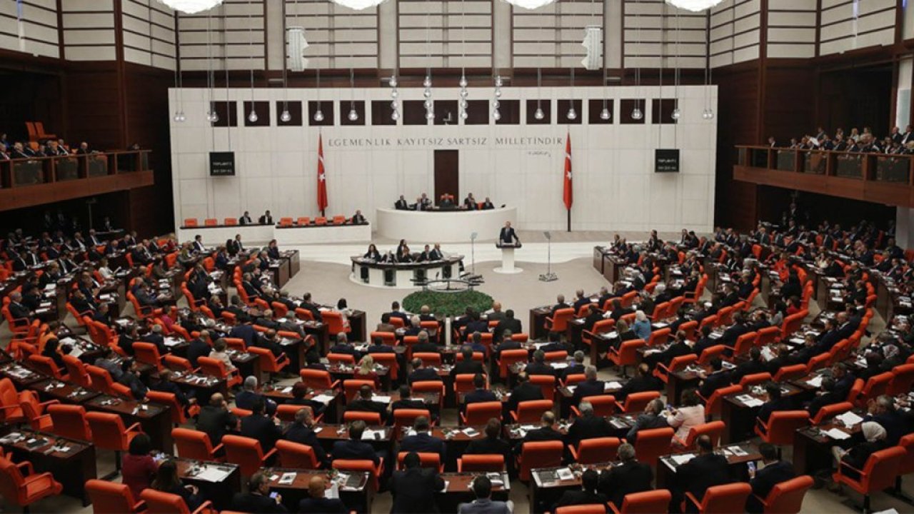Meclis çalışmalarına deprem nedeniyle 21 Şubat'a kadar ara verildi