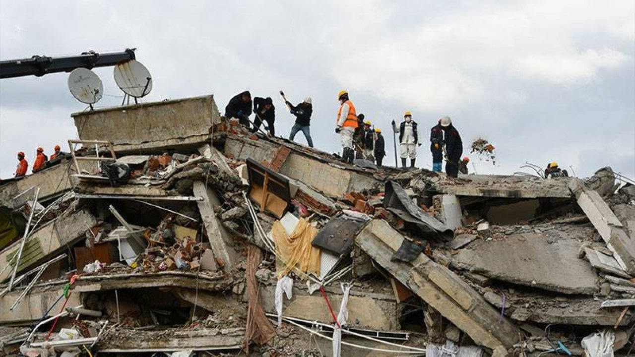 Adalet Bakanlığı'ndan deprem bölgesindeki enkaz kaldırma çalışmalarına ilişkin açıklama: 5 il ve 1 ilçede bili