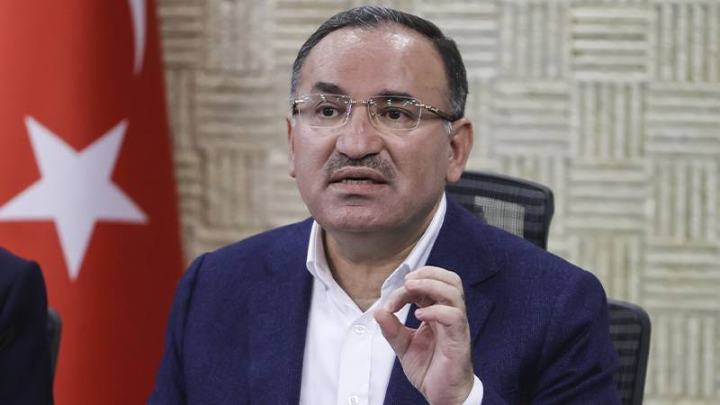 Adalet Bakanı Bozdağ: Hiç kimsenin delilleri karartmaya veya delillerin toplanmasını engellemeye gücü yetmez