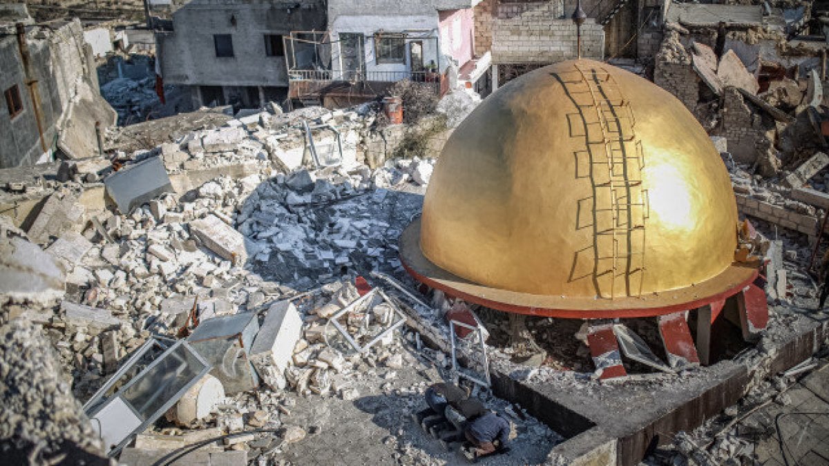 Deprem bölgesinde çatışma