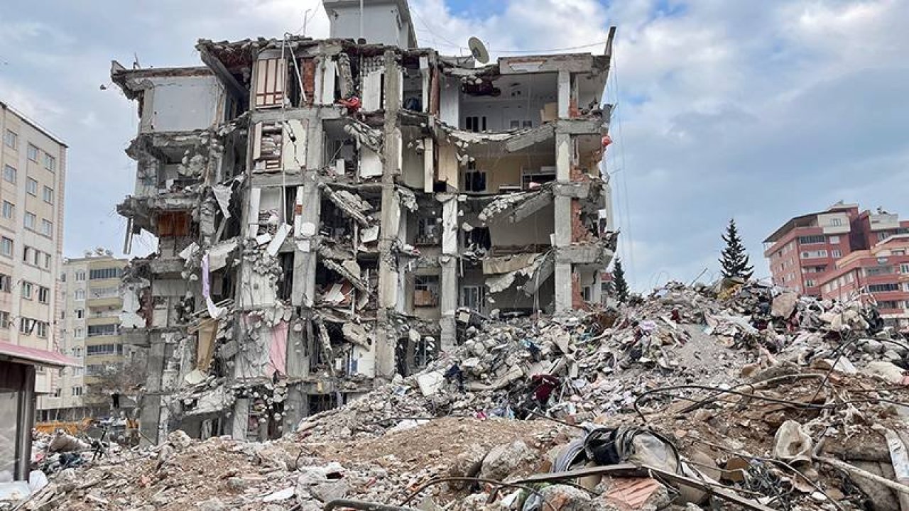 Varto depreminden sonra Kahramanmaraş'a taşınan aile: Kaderimizde varmış demek ki; burada da fay hattının üzer