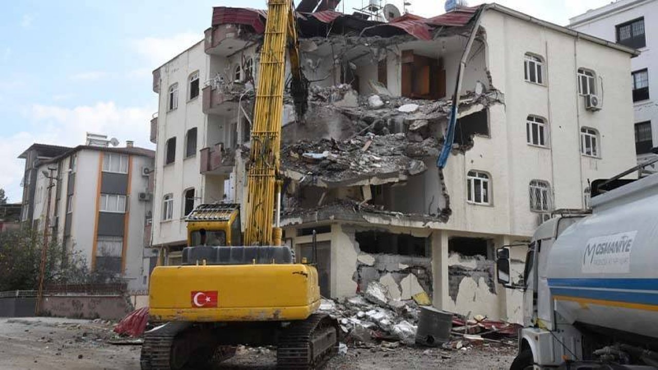 Osmaniye'de depremde ağır hasar gören binaların delil tespiti yapılmadan yıkımı durduruldu