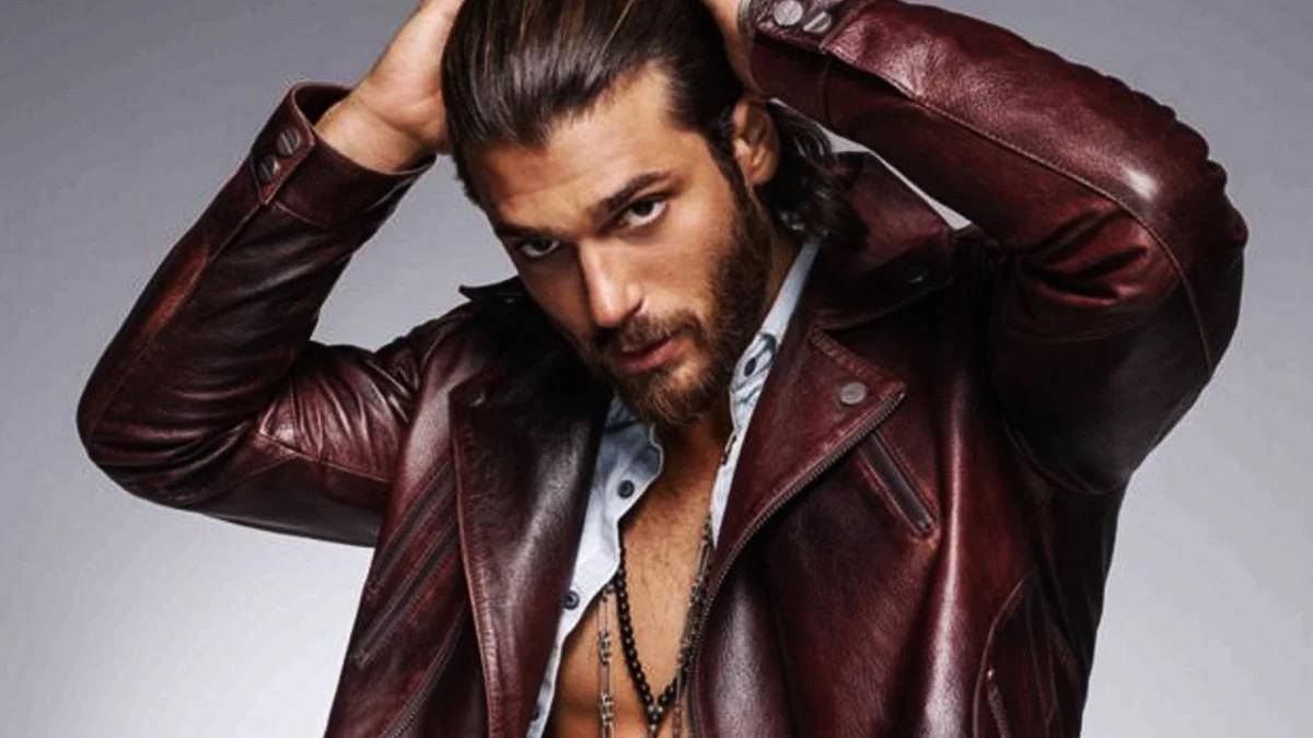 Can Yaman'ın Herkesten Sır Gibi Saklanan Partneri Ortaya Çıktı! Can Yaman Ve Partnerinden İlk Kareler Geldi