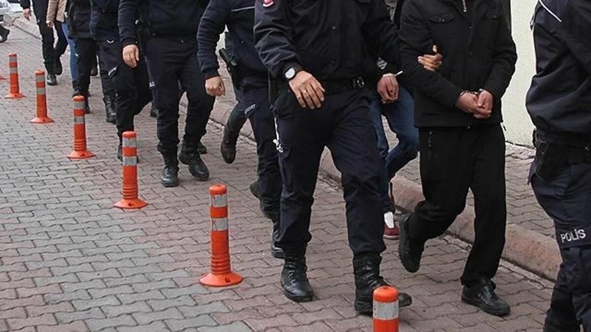 Yasadışı bahis ve kumar çetesi çökertildi