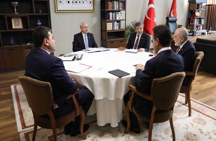 5 lider yarın Saadet Partisi Genel Merkezi’nde toplanacak