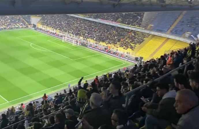 Hükümet istifa’ sloganı atan 23 Fenerbahçeli taraftar hakkında işlem yapıldı