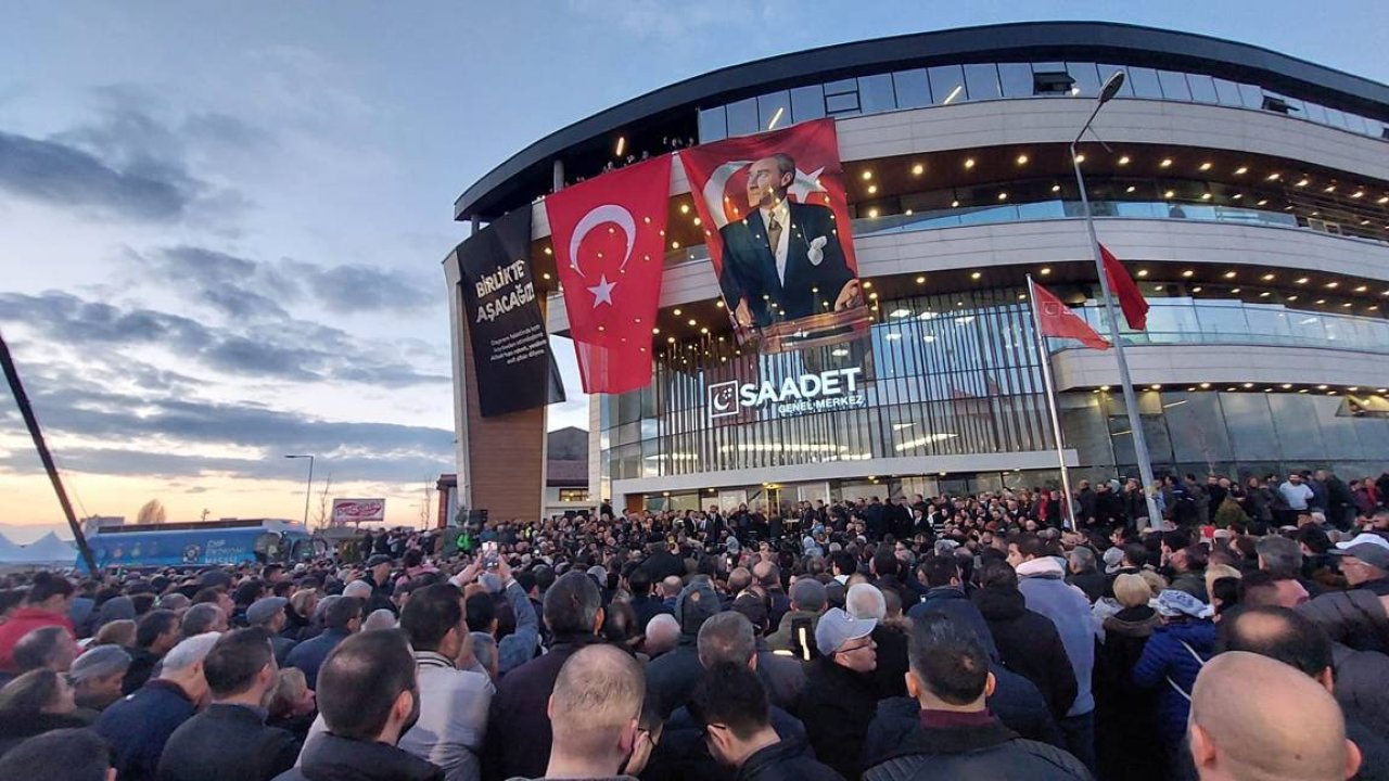 Ertuğrul Özkök: Essalamün Aleyküm'le biten gece 7 Mayıs gecesi ruhunun aynısı mıydı?
