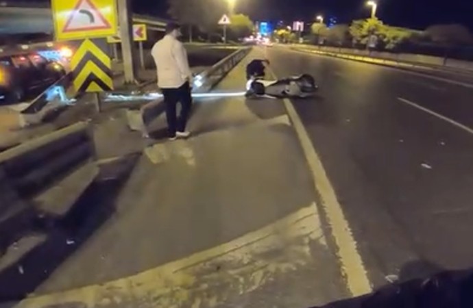 Lüks otomobiliyle trafik kazası geçiren youtuberın görüntüleri kamerada