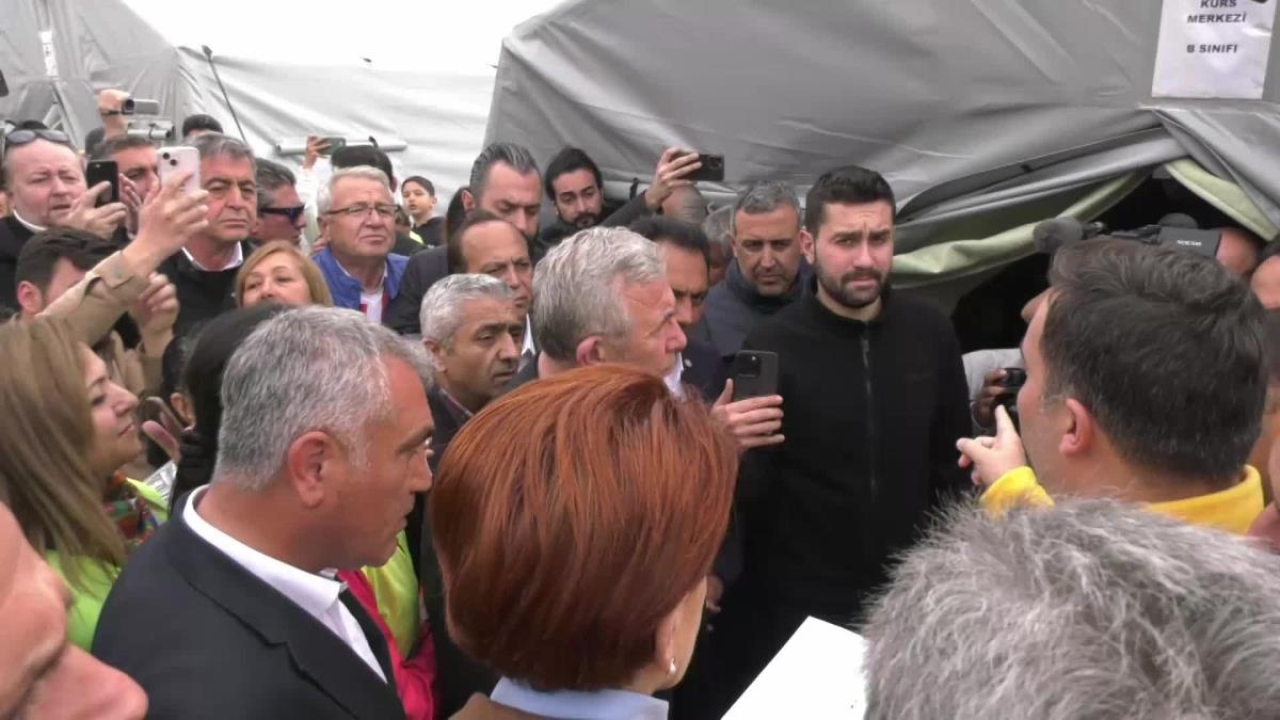 Meral Akşener, İyi Parti'nin Kahramanmaraş'ta Kurduğu Çadırkenti Ziyaret Etti