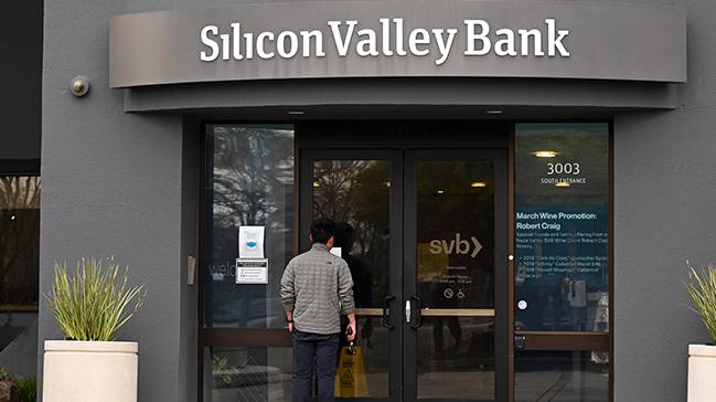 ABD'deki banka iflaslarının etkileri: Altın bir ayın zirvesinde; dolar endeksi geriledi; Amerikan bankaları 10