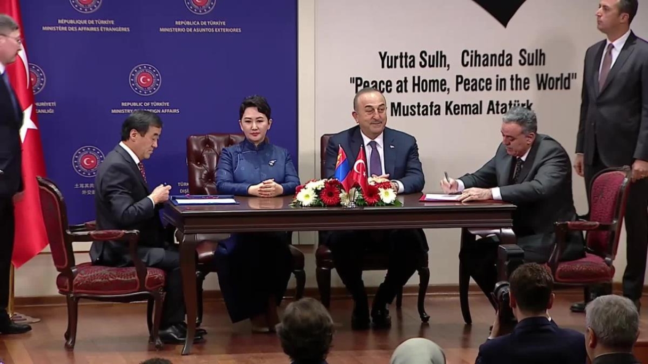 Mevlüt Çavuşoğlu: 