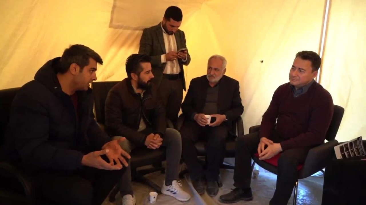 Babacan'ın Adıyaman'da Görüştüğü Mimarlar Odası Temsilcisi Dost: