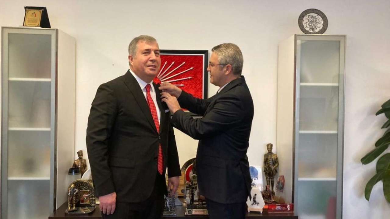 Mehmet Emin Nehrozoğlu CHP'ye Katıldı