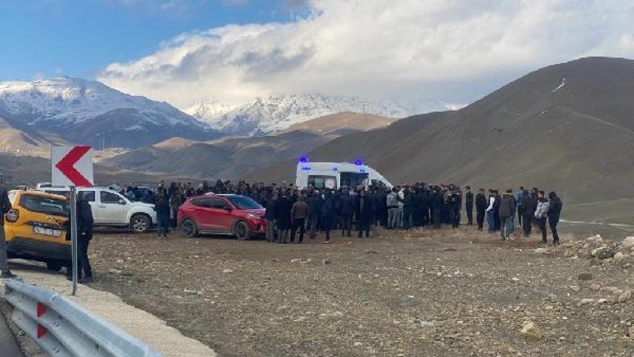 Otomobilde başından vurulmuş olarak ölü bulundu