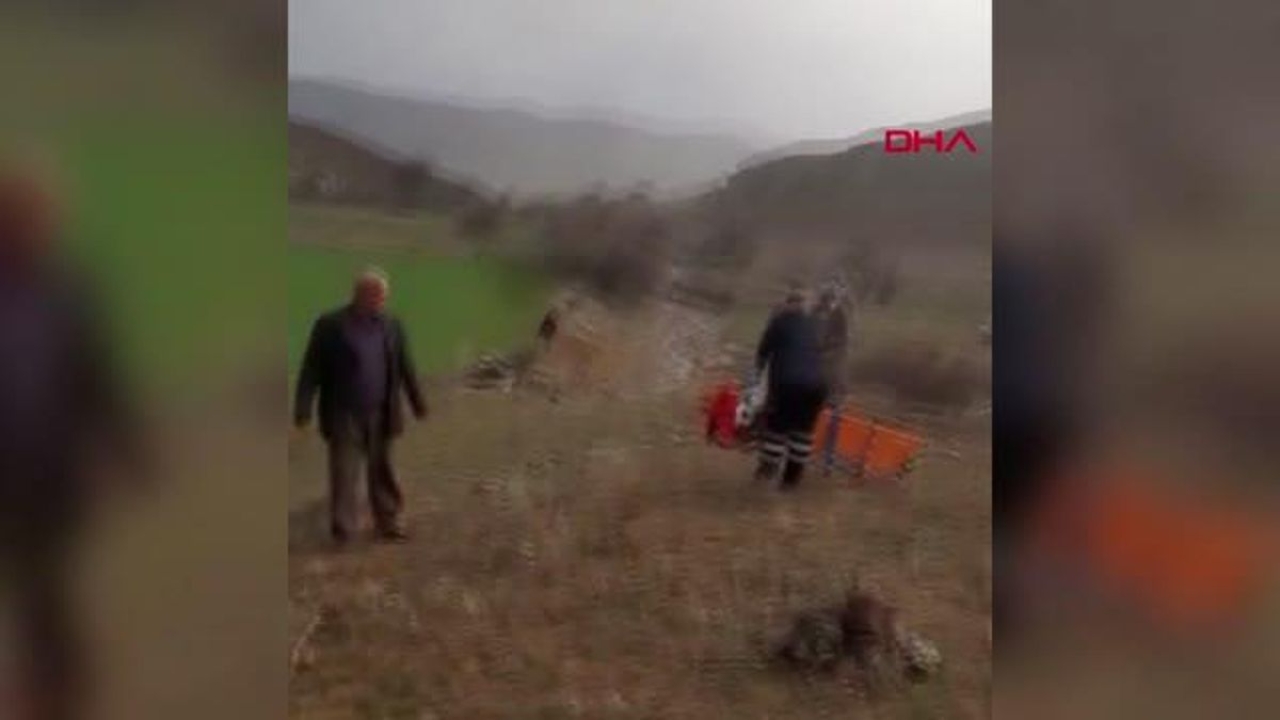 şarampole devrilen traktörün altında kalan çiftçi öldü
