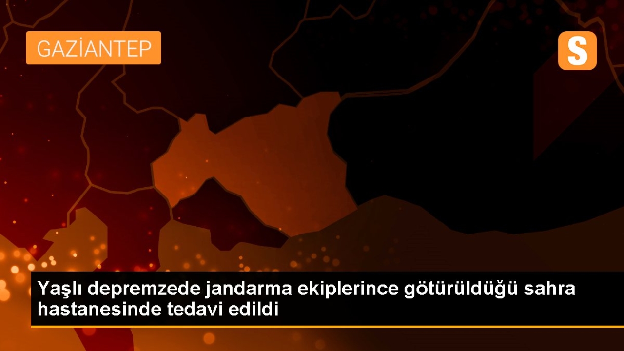 Yaşlı depremzede jandarma ekiplerince götürüldüğü sahra hastanesinde tedavi edildi