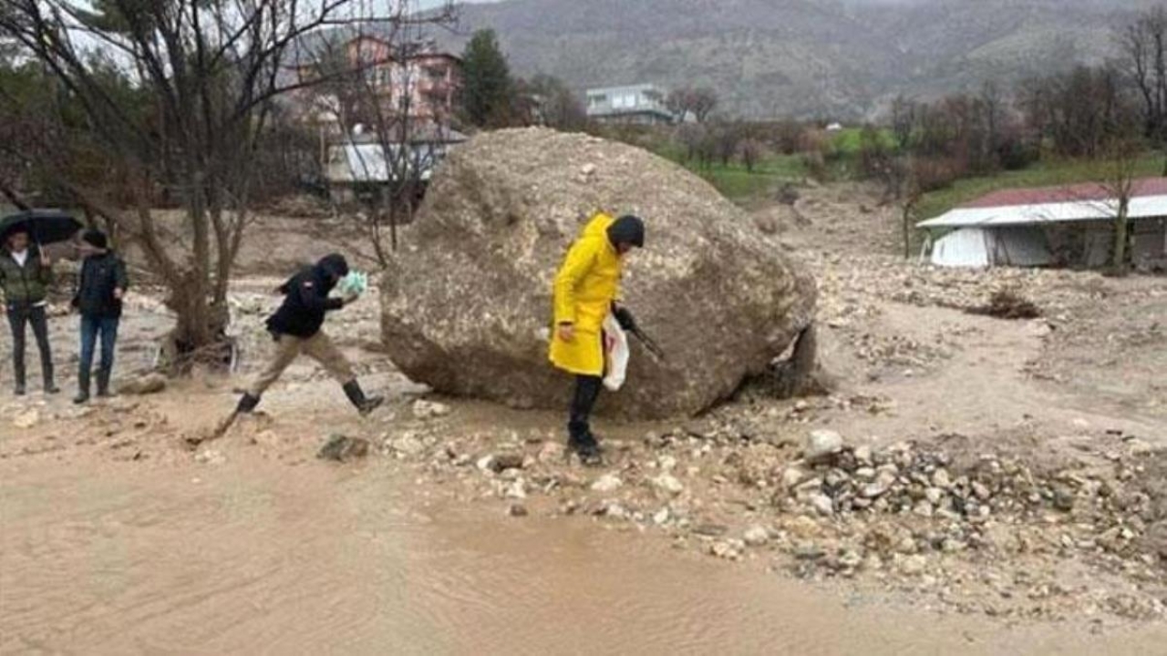 Adıyaman'dan kahreden haber geldi! 2 aylık hamile Fatma Tekdal'ın cansız bedeni bulunurken, selde yaşamını yit