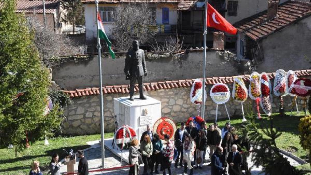 Macaristan milli kahramanı Lajos Kossuth Kütahya'da anıldı