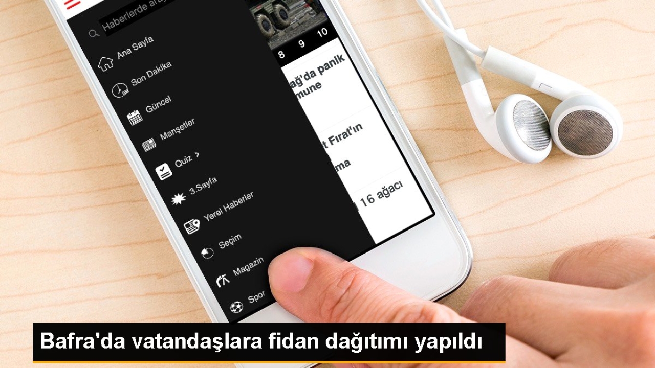 Bafra'da vatandaşlara fidan dağıtımı yapıldı