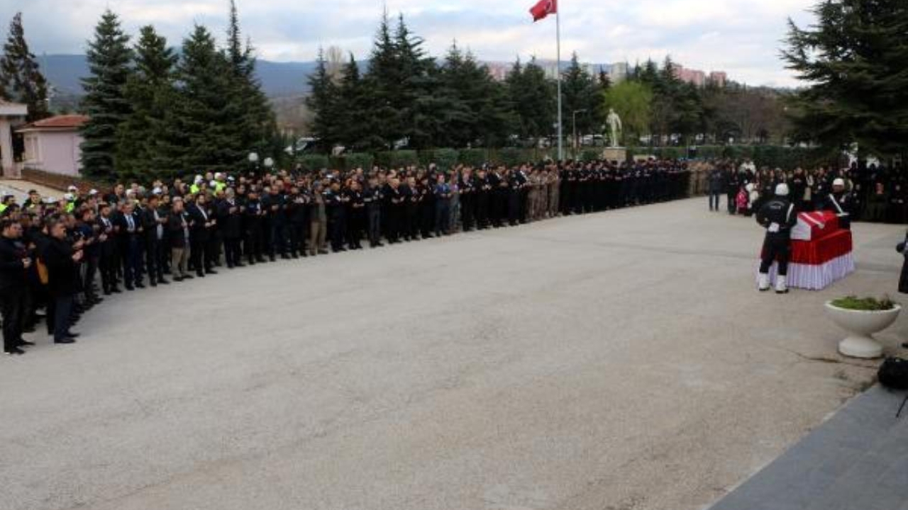 Tokat'ta kalp krizinden hayatını kaybeden polis için tören
