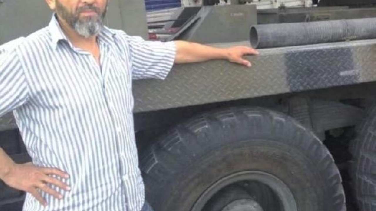 Camide çıkıp, sokağa taşan tartışmada başından darbedildi; kurtarılamadı