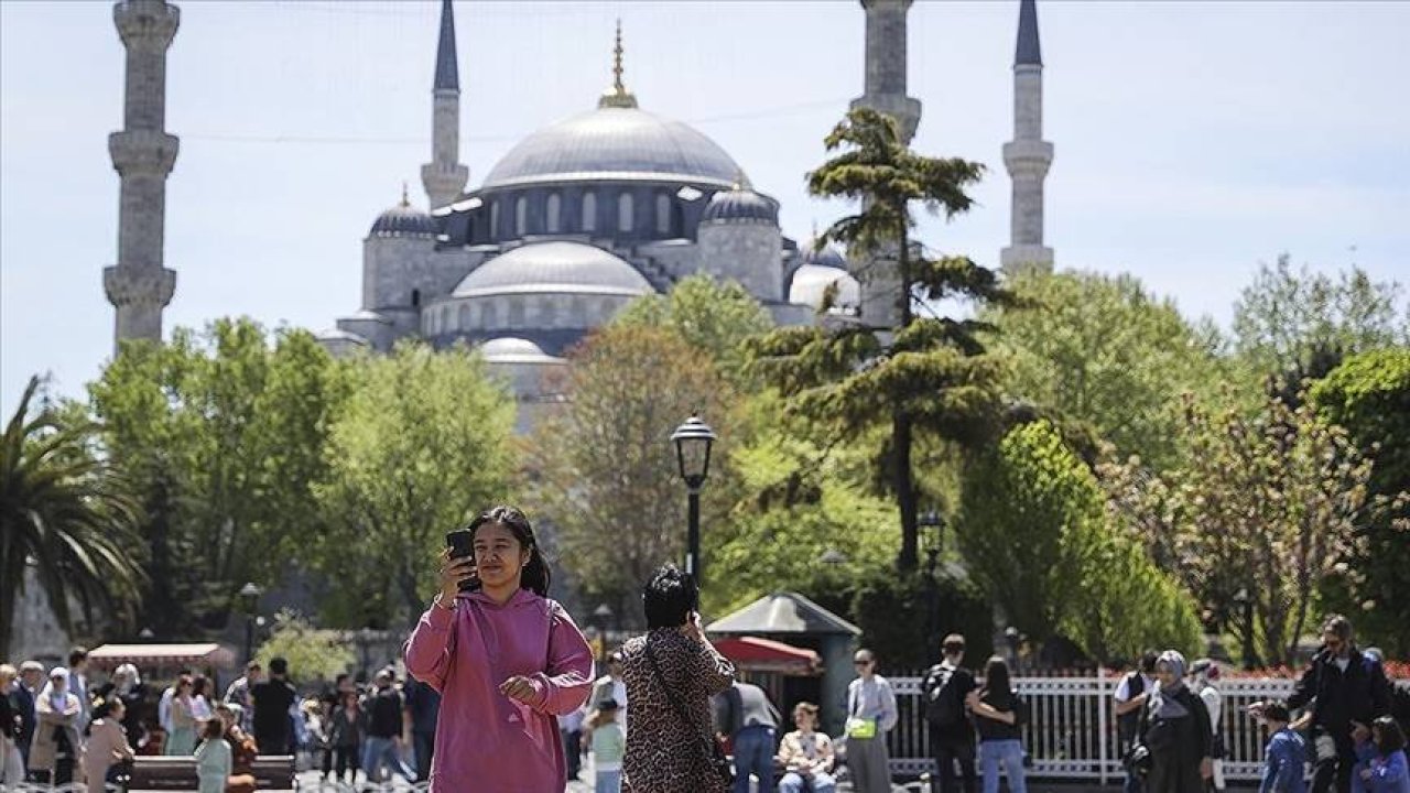 Türkiye'ye gelen turist sayısı şubatta geriledi