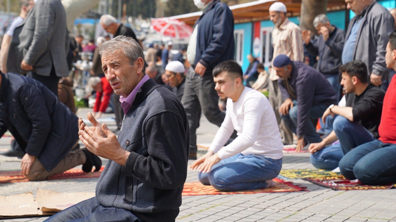 Kahramanmaraş’ta ramazanın ilk Cuma namazı kılındı
