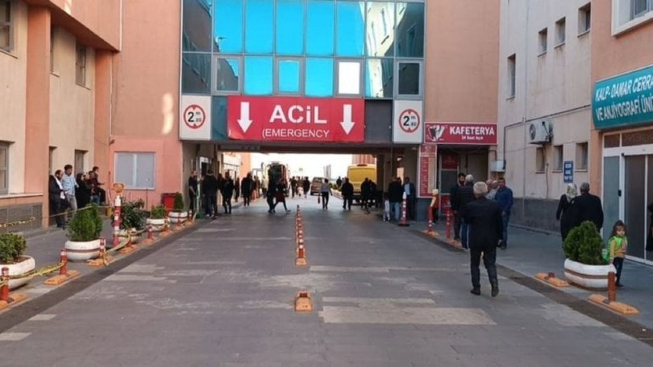 Dört çocuk annesi bıçaklanarak öldürüldü