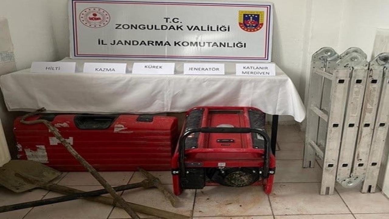 Kaçak kazıya jandarma engeli