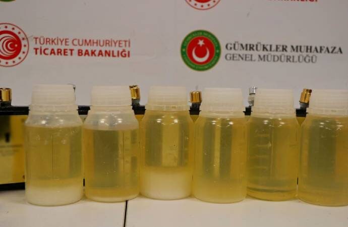 Sao Paulo'dan İstanbul'a gelen yolcu gözaltına alındı: Parfüm şişesinden 4 kilo 797 gram kokain çıktı