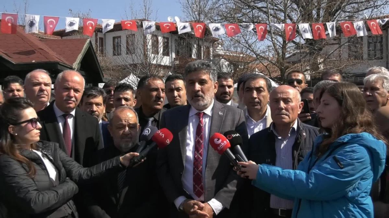 Muhsin Yazıcıoğlu 14. Ölüm Yıl Dönümünde Mezarı Başında Anıldı. Remzi Çayır: