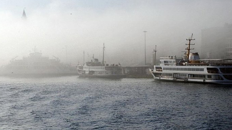 İstanbul'da sis sebebiyle bazı vapur seferleri durduruldu