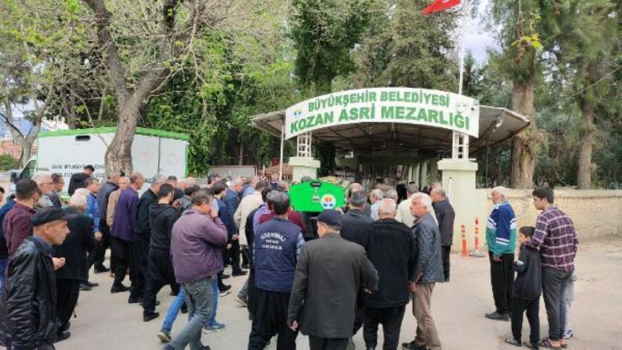 Tarihi kalenin yakınında ölü bulunan Şahin, toprağa verildi