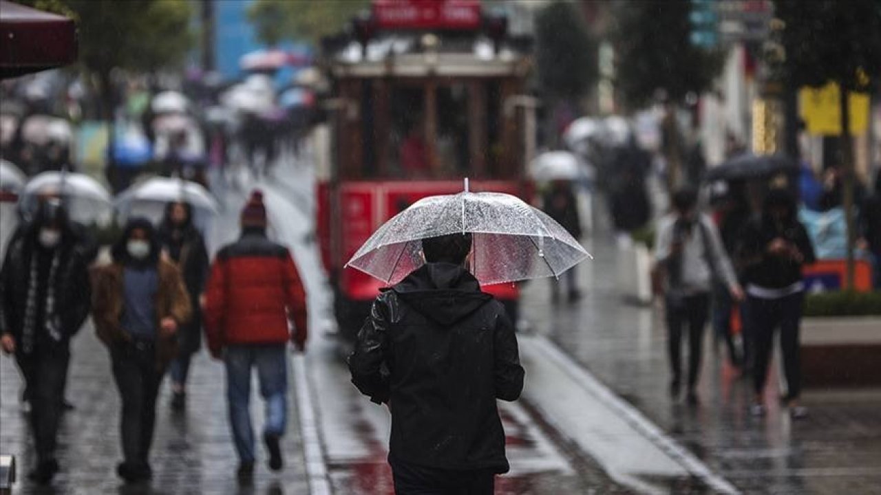 İstanbul Valiliği'nden iki gün için kuvvetli fırtına ve yağış uyarısı