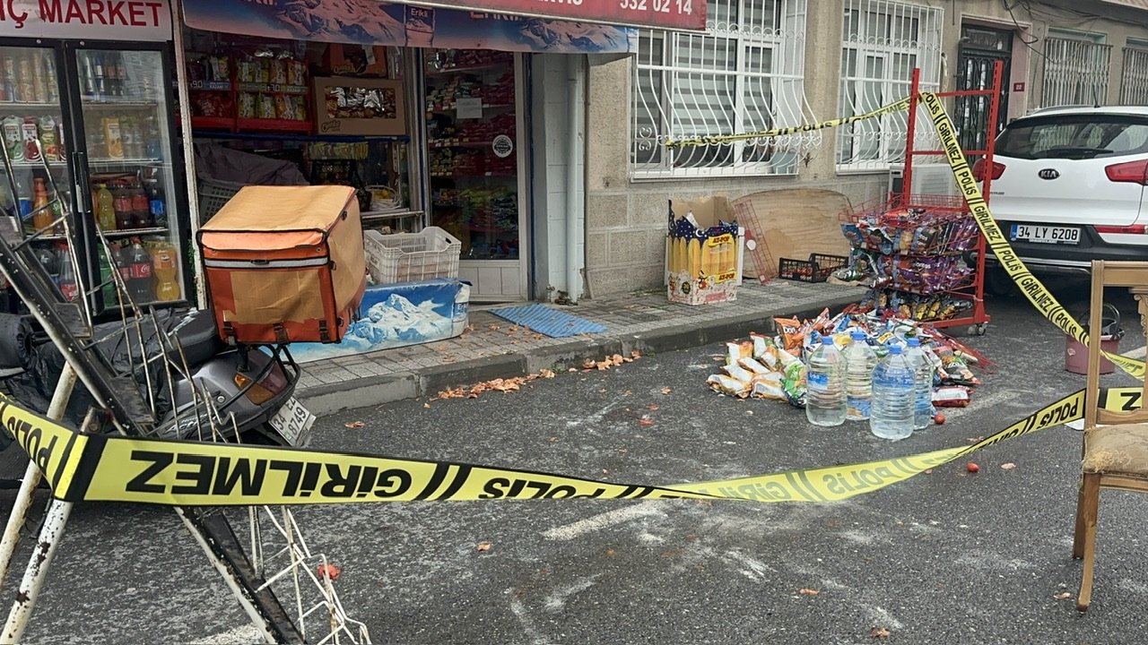 Üsküdar'da market kavgası: Taciz edildiğini söyleyen kadın müşteri, market sahibini bıçakla yaraladı