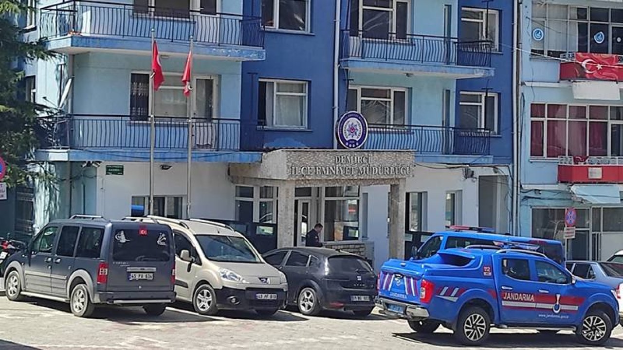 Manisa'da kadın cinayeti: Polis lojmanlarında başından vuruldu; hastanede hayatını kaybetti