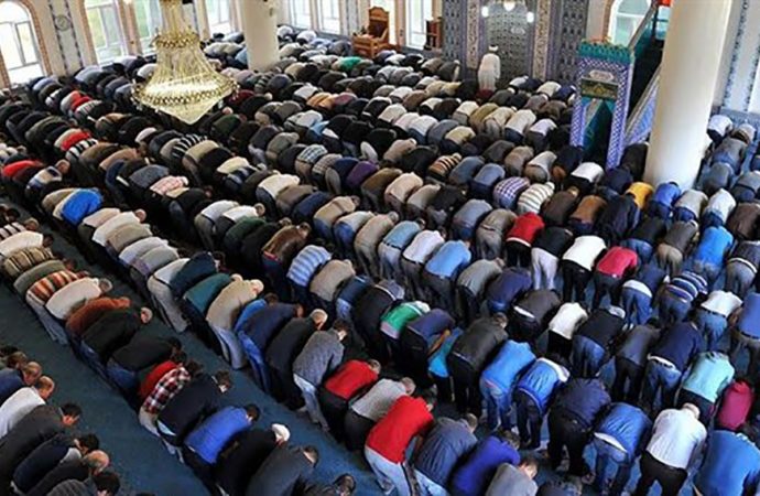 Erdoğan'ın 'dindar nesil' talebi MEB'de 'namaz kursu' açılımıyla karşılık buldu