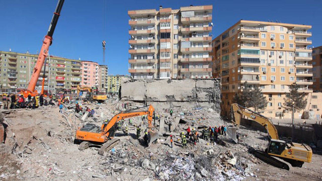 Depremde 85 kişi hayatını kaybetmişti: Kule Apartmanı'nın karot raporu ortaya çıktı