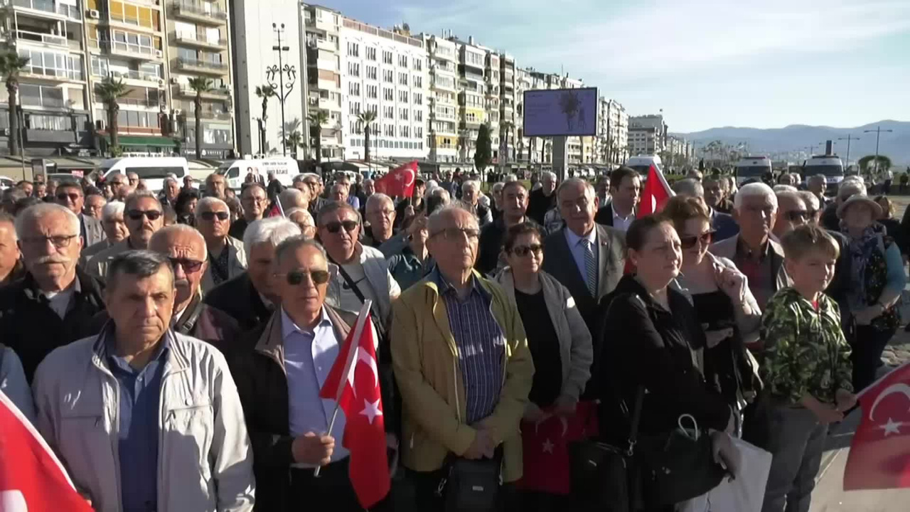 Emekli astsubaylardan İzmir'de eylem