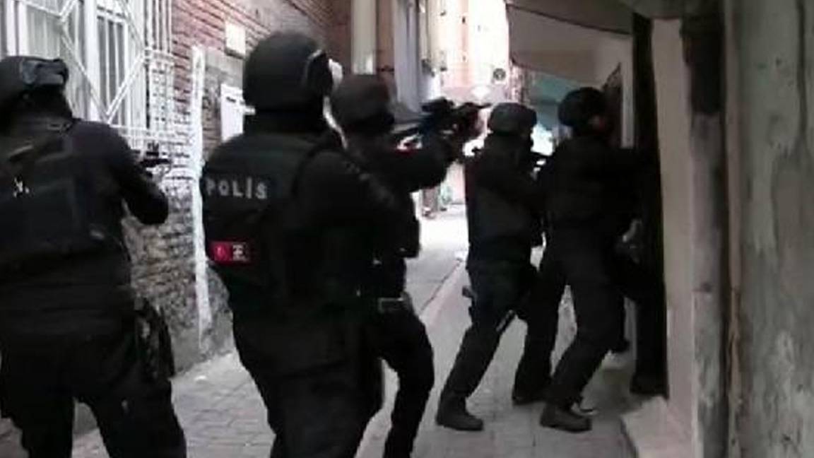 Diyarbakır merkezli gözaltılara tanıklık eden eski Baro Başkanı Aktar: Arama ve gözaltı kararlarında suçlama k