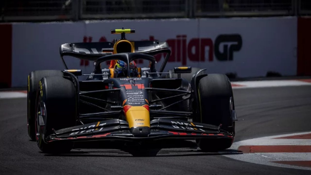 Azerbaycan GP: Sprint yarışında zafer Perez'in