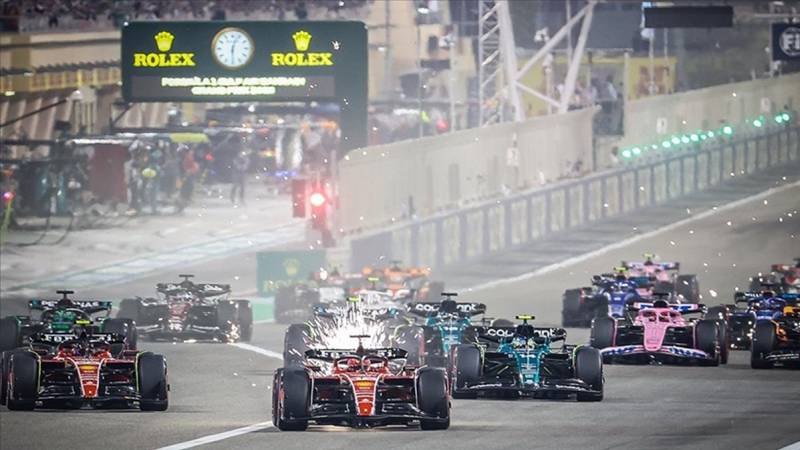 Formula 1 Azerbaycan'daki sprint yarışında Perez birinci oldu