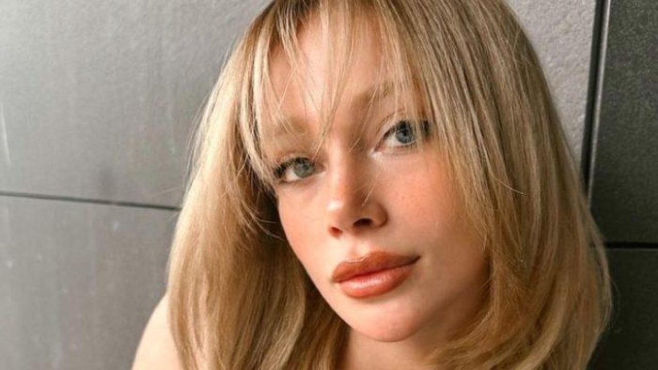 Yaren Alaca göğüs dekolteli pozuyla büyüledi! “Bu profile artık yaz geldi”