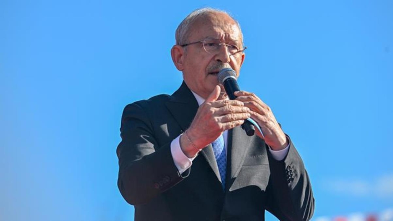 Kılıçdaroğlu, 12 yıldır konteynerde yaşayan Vanlı depremzedelere söz verdi: İlk önce onlara gideceğim, bütün s