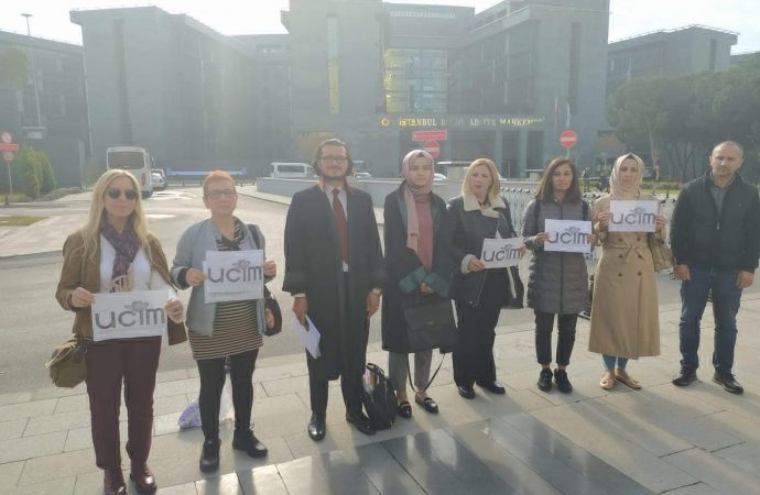 Üvey kızını tacizden yargılanan babaya mahkemeden 'sarkıntılık' indirimi!