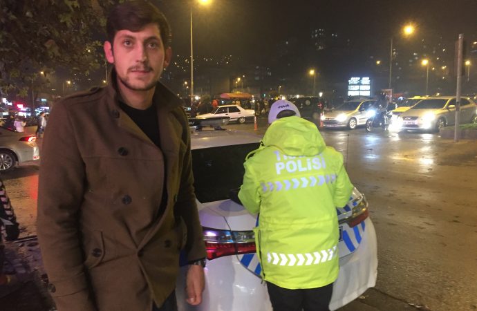 Kırmızı ışıkta geçti, ceza kesen polise 'Bu ismi hiç unutmayacağım' dedi