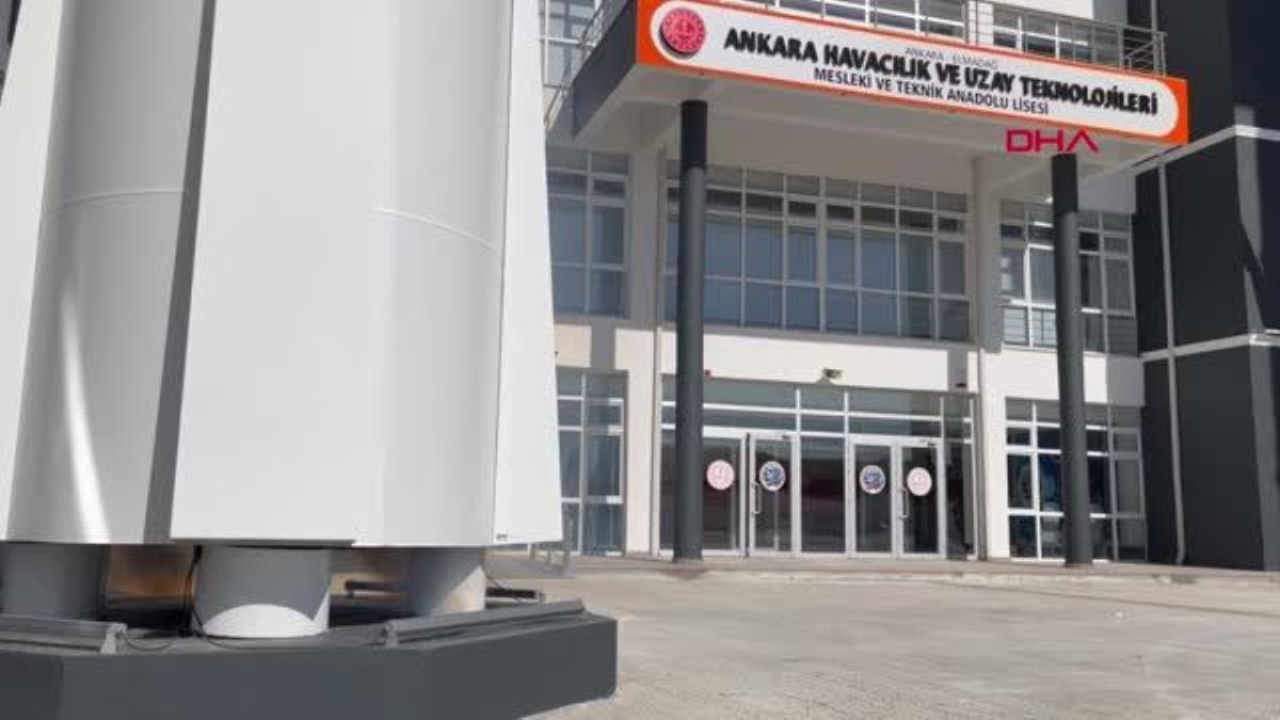 Ankara'da Türkiye'nin ilk havacılık ve uzay teknolojisi meslek lisesi açıldı